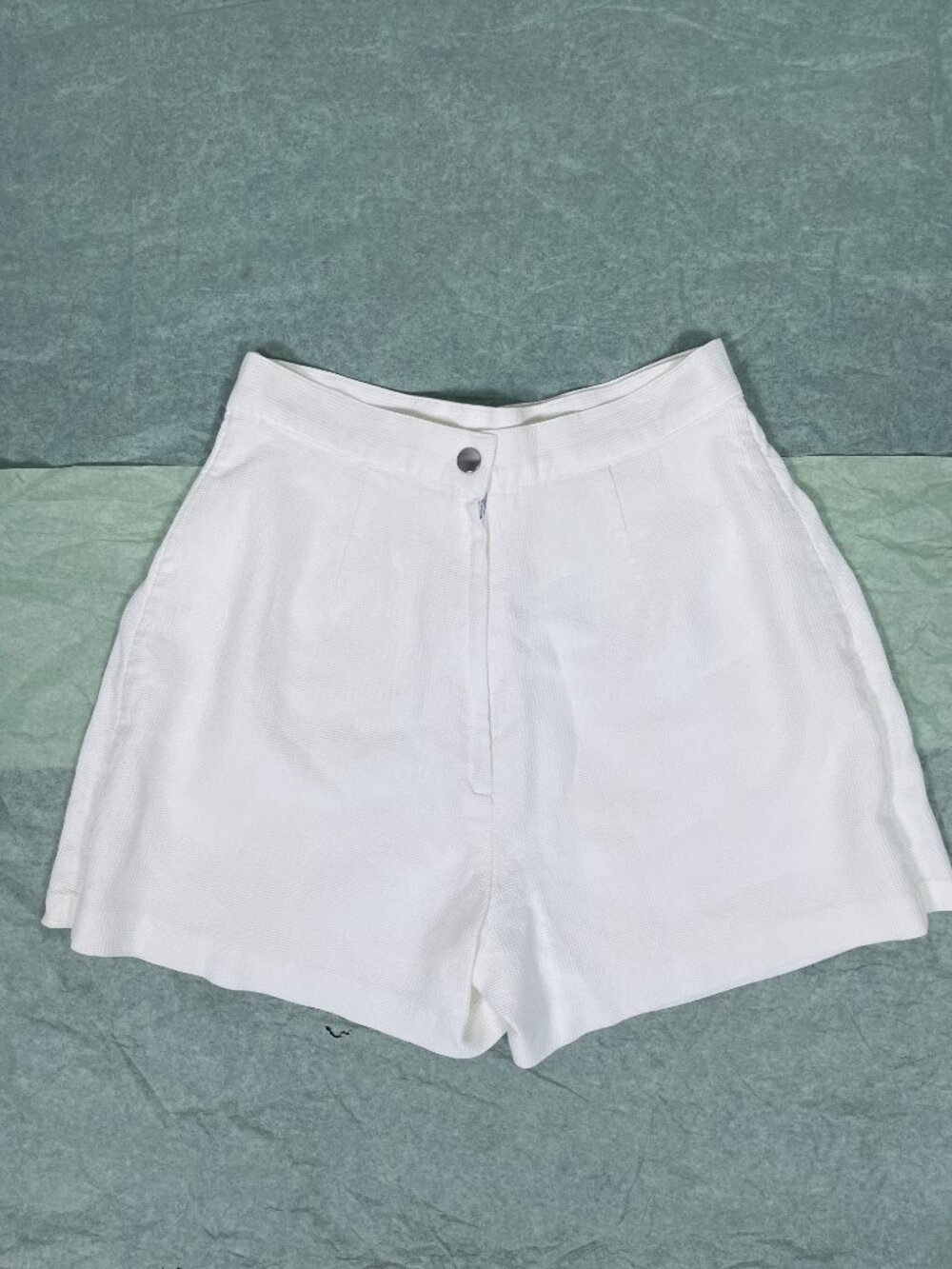 CACHE Vintage 1980s white skirt-front skort, size 4